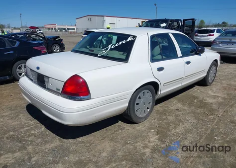 2011 Ford Crown Victoria Police/Police Interceptor z USA, uszkodzony, nr VIN 2FABP7BV1BX179357